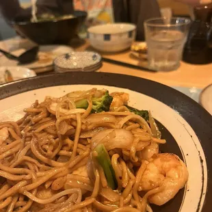Shrimp noodles