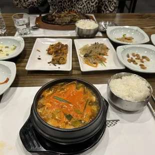 Seafood soup, bulgogi and side dishes.