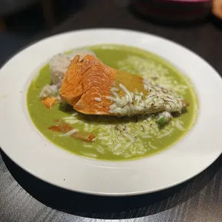 Salmon Con Salsa Poblana