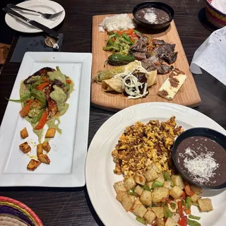 Huevos Con Oaxaca Chorizo