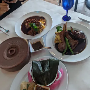 Cerdo, borrego, and birria