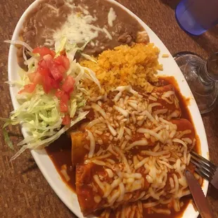 a plate of mexican food