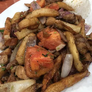 Saltado de Pollo