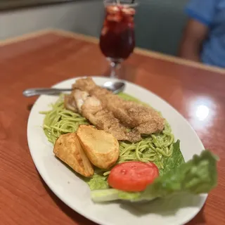 Tallarin Verde con Pescado