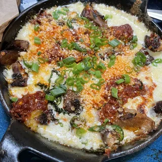 CHORIZO & MUSHROOMS CON QUESO
