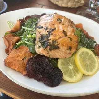 KING SALMON, KALE & QUINOA