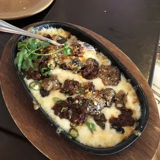CHORIZO & MUSHROOMS CON QUESO
