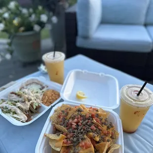 nachos and drinks