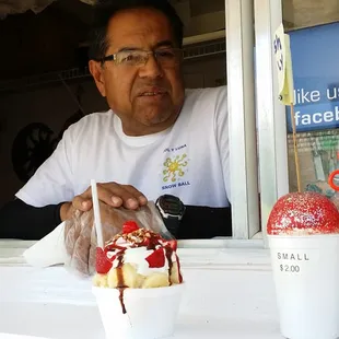 Mr. Sol y Luna with my first time having one of their banana splits.