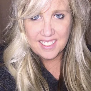 Elisa H.