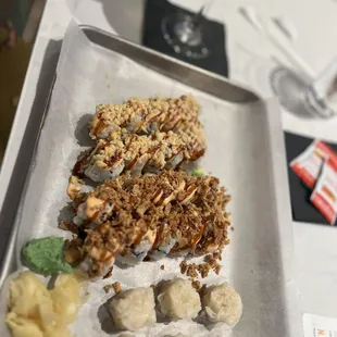 Shrimp shumai, crunchy spicy crab, crunchy spicy salmon, margarita