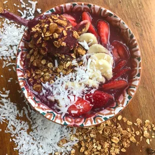 Organic Acai Bowl Banana, strawberry, coconut, hemp, ground flaxseed and chia seeds with GF homemade granola.