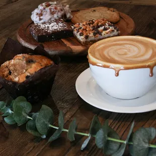 Homemade Dulce de Leche latte... so creamy, so sweet, so deliciously yummy!