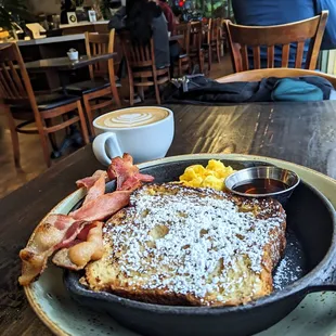 Dulce De Leche Crepe