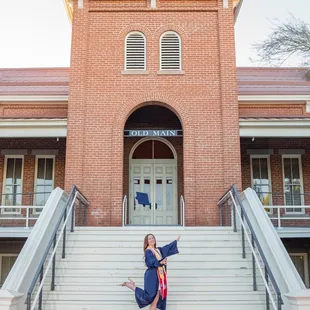 U of A graduate photos