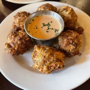 food, chicken wings and fried chicken