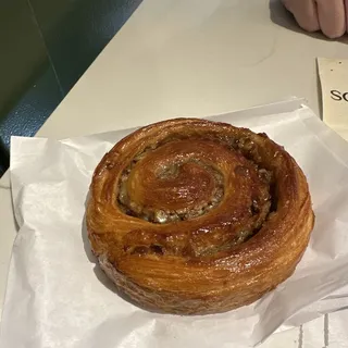 Cinnamon Pecan Roll