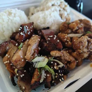 Big Uso Plate (Teriyaki and Mochiko)