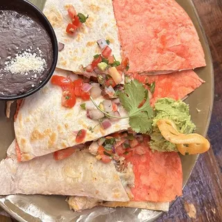 CARNE, CORN & SPINACH QUESADILLA