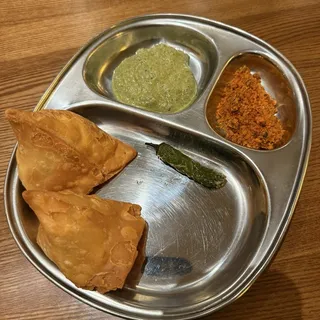 2 Piece Samosas
