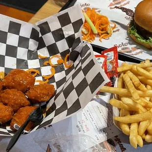 California Burger Buffalo 6 Boneless Wings Large French Fries