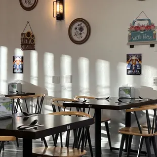 Shadow and Solo Hot Pot Interior