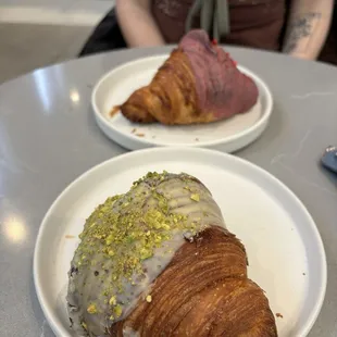 Pistachio croissant