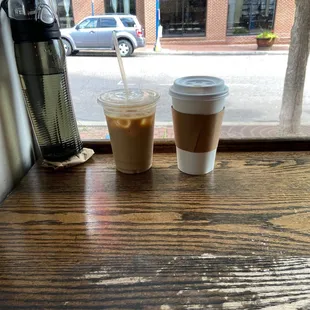 16oz Iced latte and hot latte