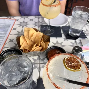 Regular Chispa, Mango Chispa, chips and salsa