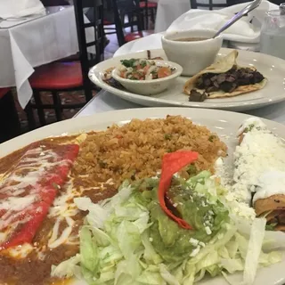 De Todo Un Poco Dinner