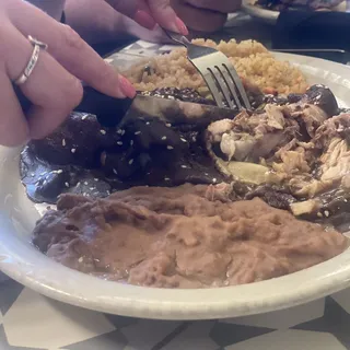 Enchiladas de Mole Dinner