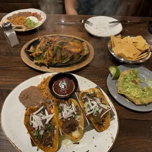 Barria tacos and fiesta fajitas with guac app!