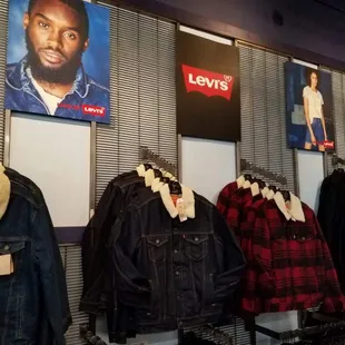 LEVIS JACKET