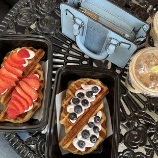 Strawberry croffle &amp; blueberry croffle