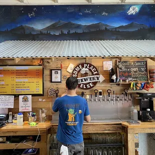 Great decor friendly and. Colorful!  Fun!!!