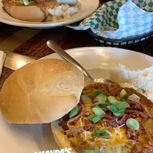 Chili in a bread bowl