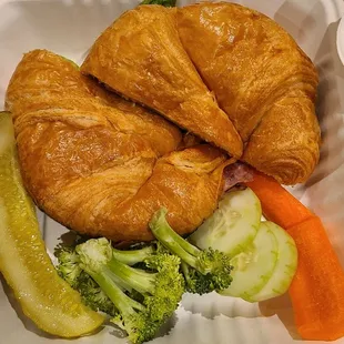 Croissant melt with veggies for hummus