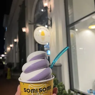 Milk &amp; Ube Swirl in a cup