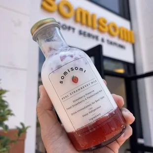 Strawberry Milk (IG: @foodwithbros)