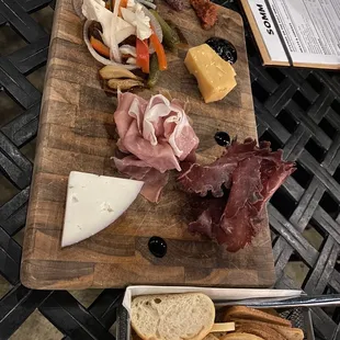 Meats &amp; Cheese Medium