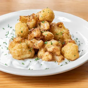 Cauliflower Tempora
With tzatziki