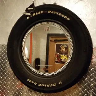 Men&apos;s room.