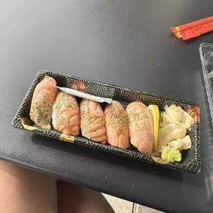 chicken wings and fried chicken, food