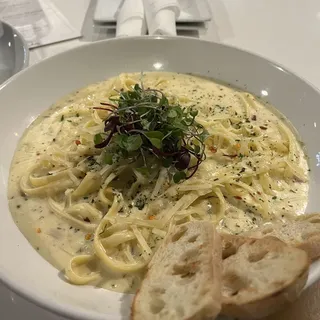 Fettuccini Alfredo