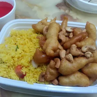 Sweet and sour chicken with cashew
