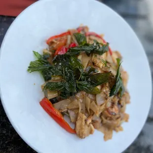 CHICKEN &amp; SHRIMP DRUNKEN NOODLES / PAD KEE MAO