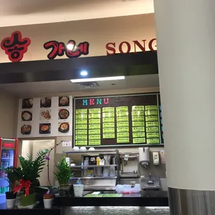 Cute little kitchen setup