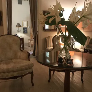 The sitting parlor....