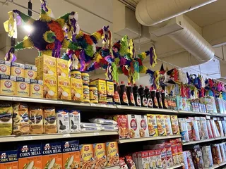 Del Valle Supermarket