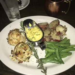 Jumbo lump crab cakes